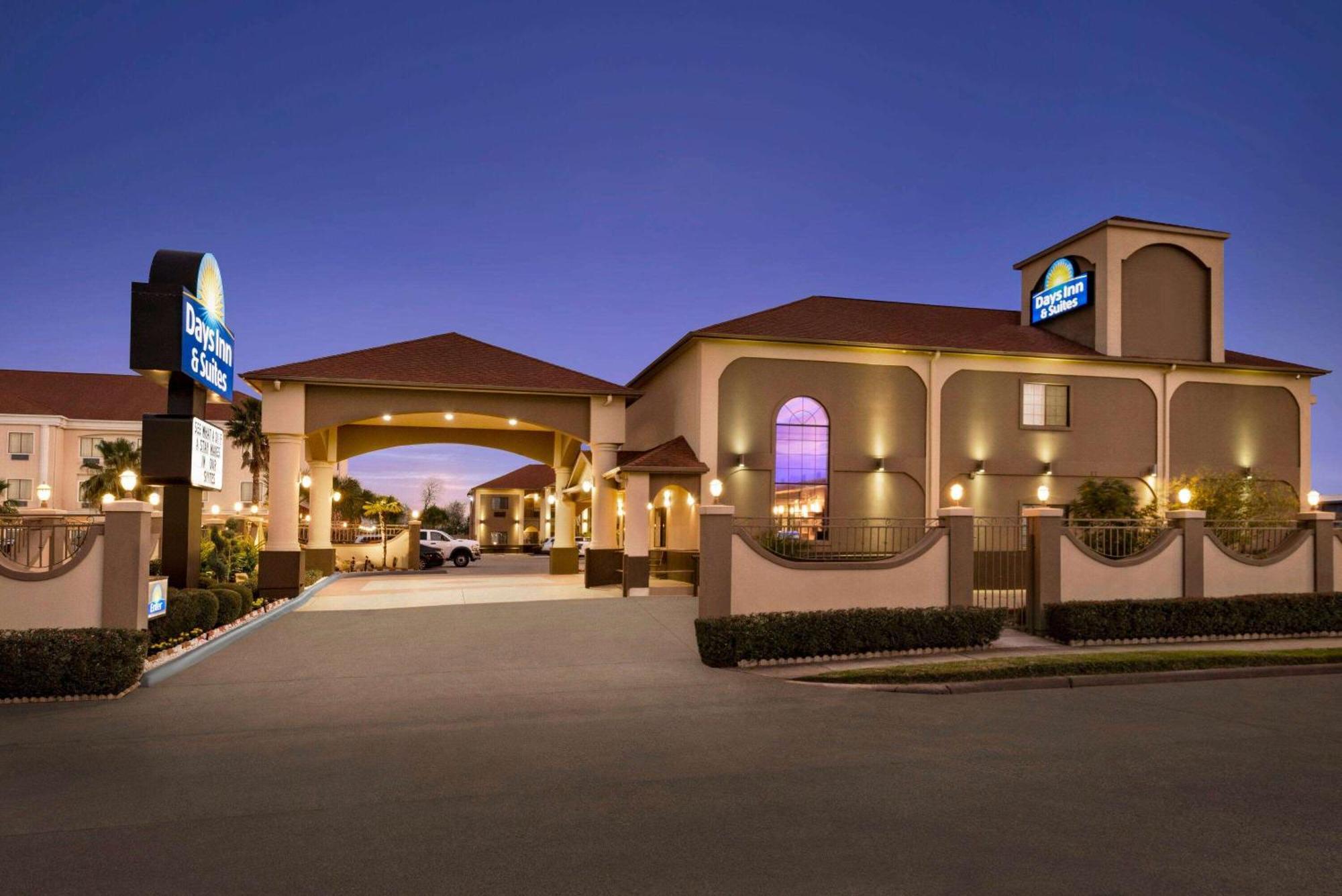 Days Inn & Suites By Wyndham Houston Hobby Airport Eksteriør bilde